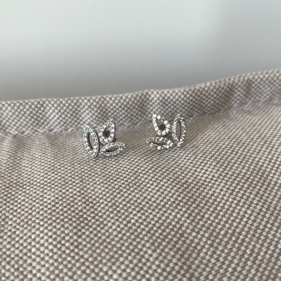 Sterling silver earrings, a set of 4 - Picture 4 of 5